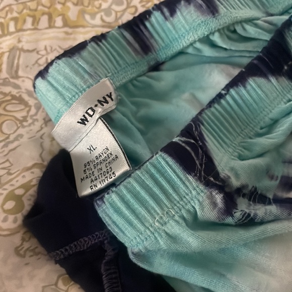 WD-NY Skirt - high low skirt in XL - Picture 2 of 3